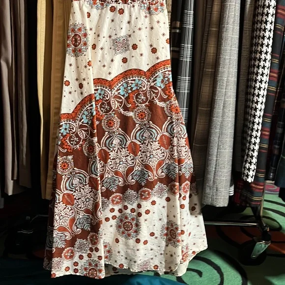 Rubber Ducky Productions, Inc. brown, blue,white,orange paisley tie backed dress - Picture 4 of 11